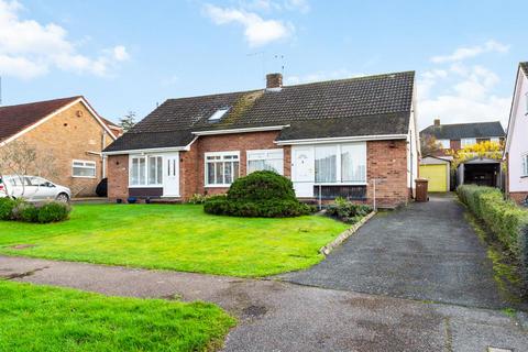 9 Gumbrells Close, Fairlands, Guildford, GU3 3NG
