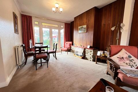3 bedroom house for sale - Sandringham Road, Barking