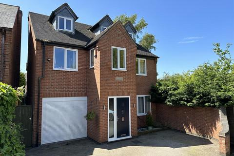 Jade House Cotes Road, Burbage, Hinckley, LE10 2HJ