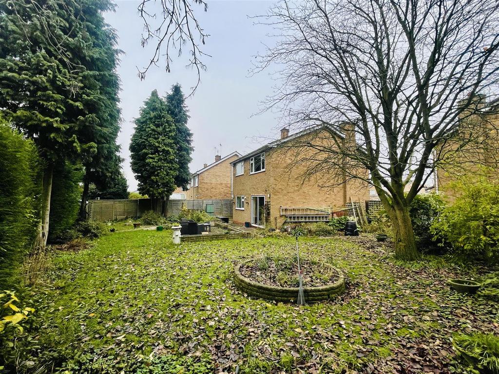 Winchester Drive, Burbage, Hinckley 4 bed detached house £350,000