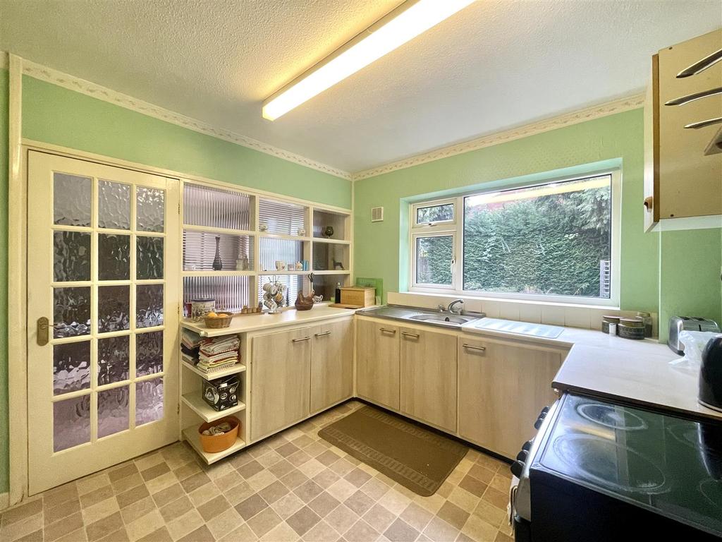 Winchester Drive, Burbage, Hinckley 4 bed detached house £350,000