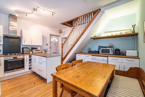 3 bedroom end of terrace house for sale - Oatlands Road, Burgh Heath, Tadworth