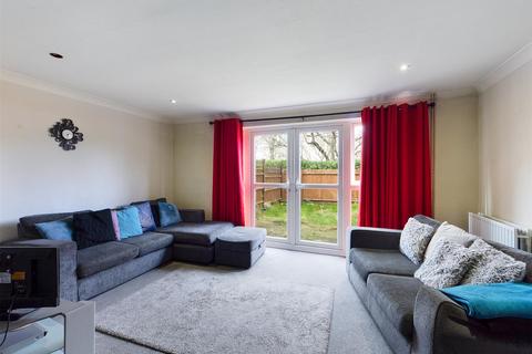 76 Viney Bank, Croydon, CR0 9JU