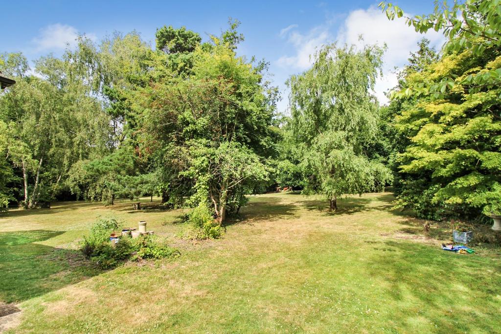 The Ridge, Little Baddow 5 bed detached house £1,600,000