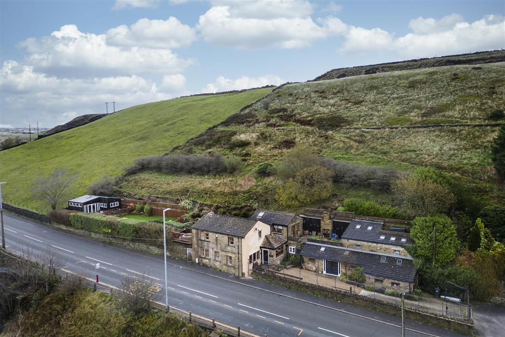 Crow Point Farm, 12 Crow Point... 4 bed detached house £500,000