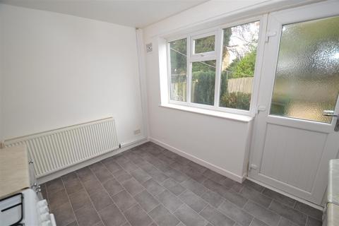 4 Broomcroft, Clayton, Bradford, BD14 6NW