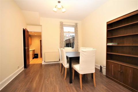 3 bedroom terraced house to rent - Blenheim Road, Walthamstow E17