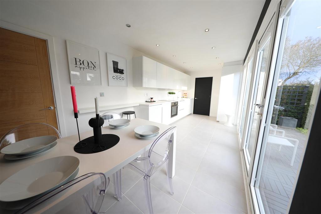 Appleton Road, Hull 2 bed semidetached house £140,000