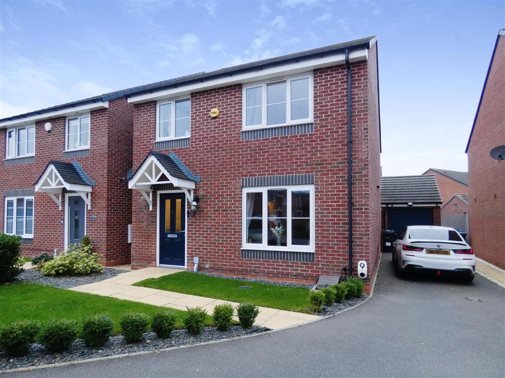 Bluebell Crescent, Great Barr... 4 bed detached house £400,000