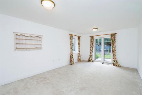 2 bedroom apartment for sale, Louis Arthur Court, 27-31 New Road, North Walsham, Norfolk, NR28 9FJ