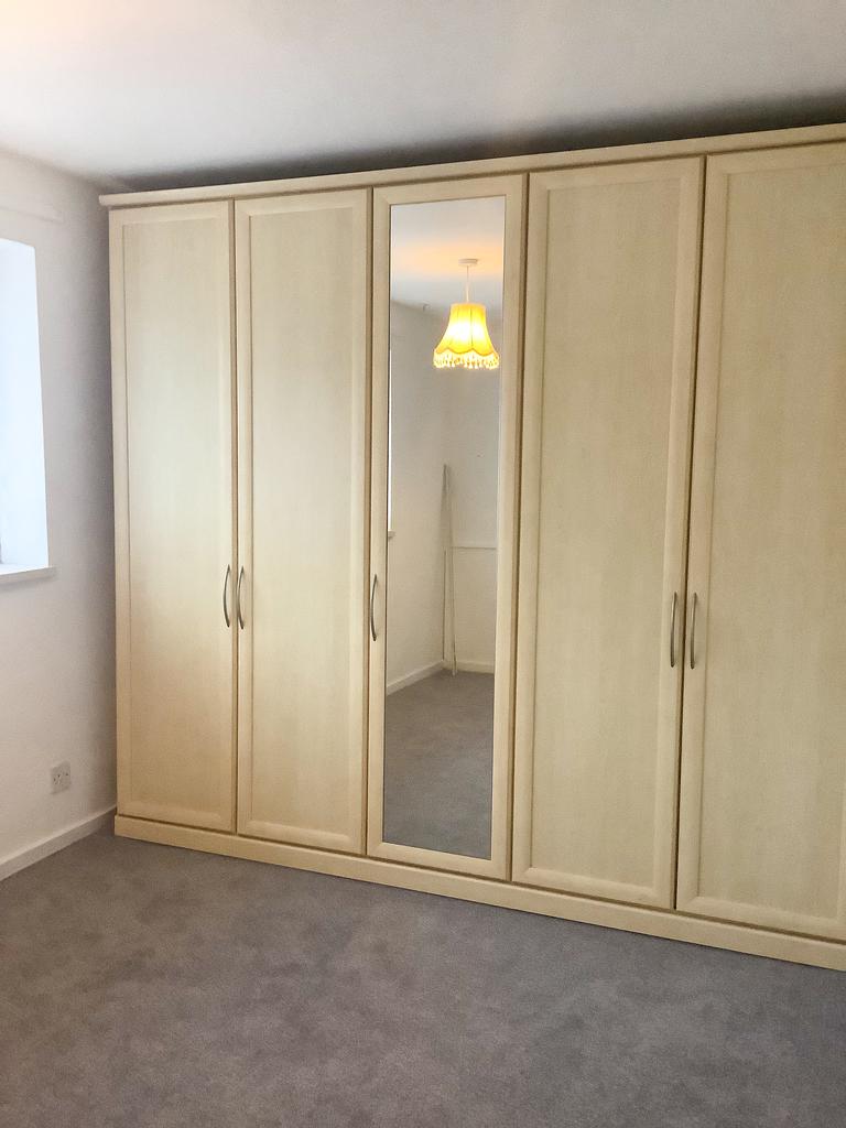 Moordale Avenue, Bracknell RG42 3 bed terraced house £1,495 pcm (£345 pw)