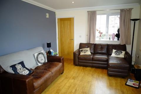 1 Kingswood Close, Ashford, TW15 1AA