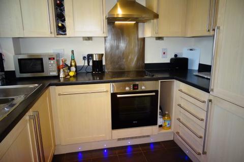 1 Kingswood Close, Ashford, TW15 1AA