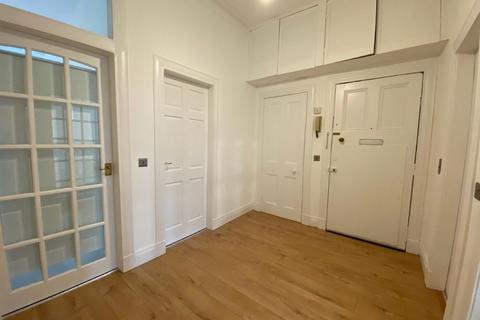 undefined, Crow Road, Broomhill, Glasgow, G11