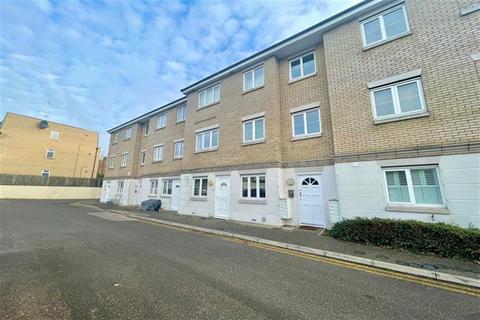 1 bedroom maisonette to rent, Station Approach, Braintree, CM7