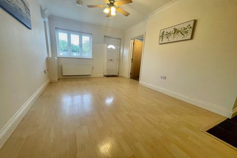 1 bedroom maisonette to rent, Station Approach, Braintree, CM7