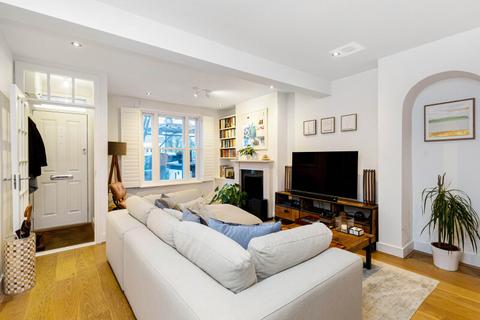 4 bedroom house to rent, Thorne Street, Barnes, London, SW13