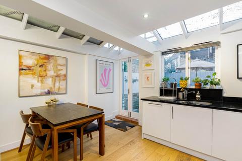 4 bedroom house to rent, Thorne Street, Barnes, London, SW13