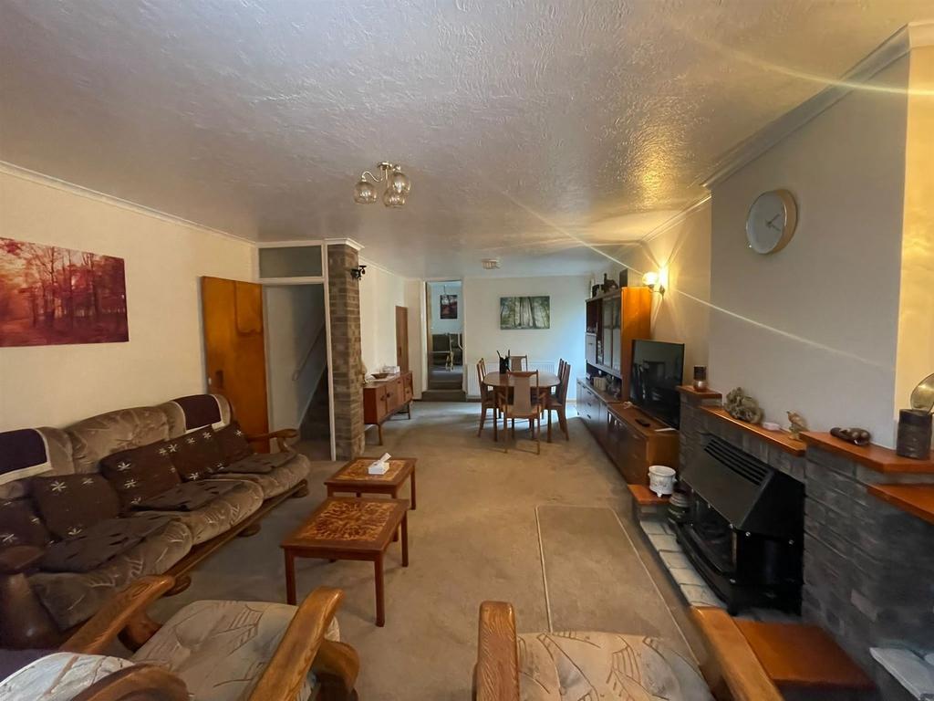 Lounge- New