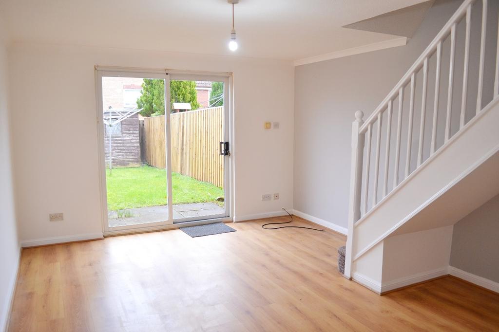 Shiel Drive, Larkhall ML9 2 bed terraced house £117,000