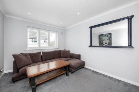 13 High Point, London, SE9 3PA