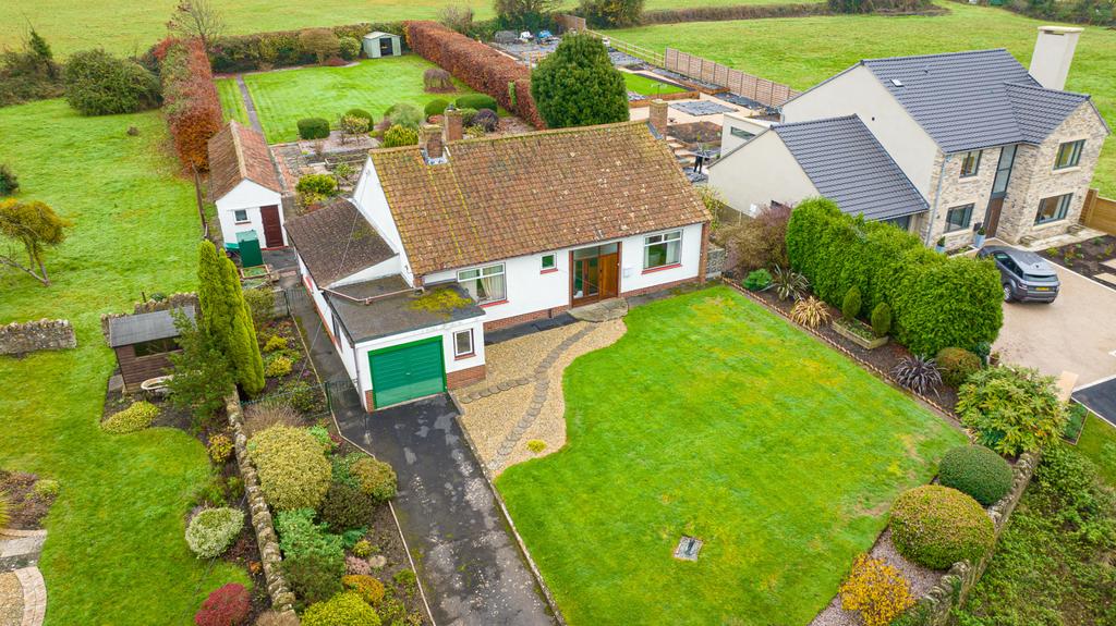 Townsend Lane, Almondsbury, Bristol, Gloucestershire, BS32 2 bed