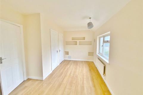 3 bedroom semi-detached house to rent, Beavers Lane, Hounslow, TW4