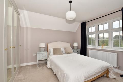 4 bedroom detached house for sale - Pilgrim Close, Marden, Tonbridge, Kent