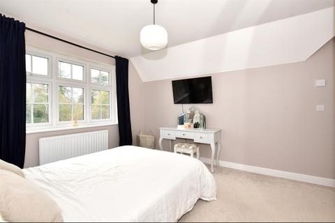 4 bedroom detached house for sale - Pilgrim Close, Marden, Tonbridge, Kent