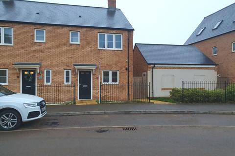 3 bedroom semi-detached house to rent - Irthlingborough Road, Wellingborough, NN8