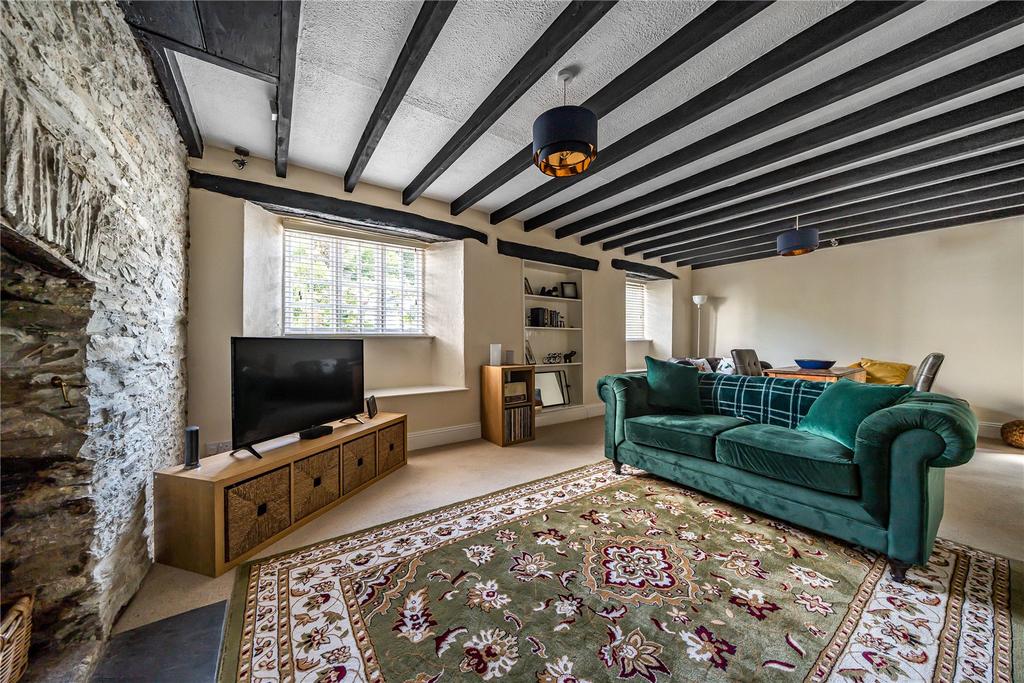 Yelverton, Devon 3 bed detached house to rent £1,200 pcm (£277 pw)