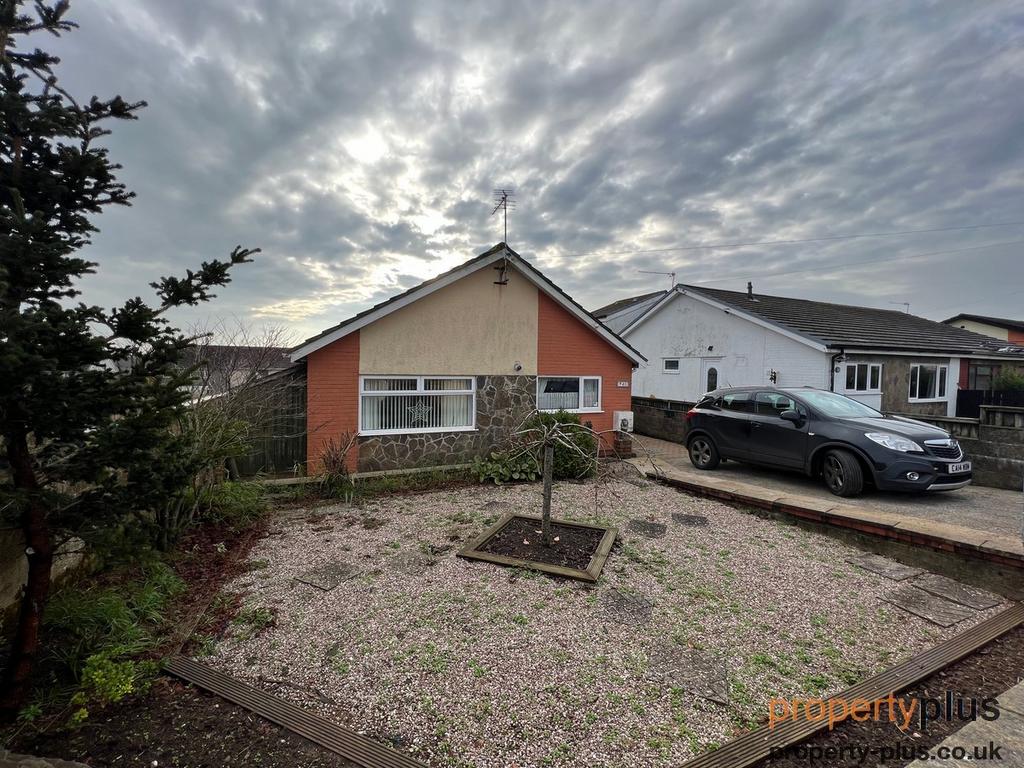 Maes Y Bryn Tonyrefail Tonyrefail 2 bed detached bungalow £199,950