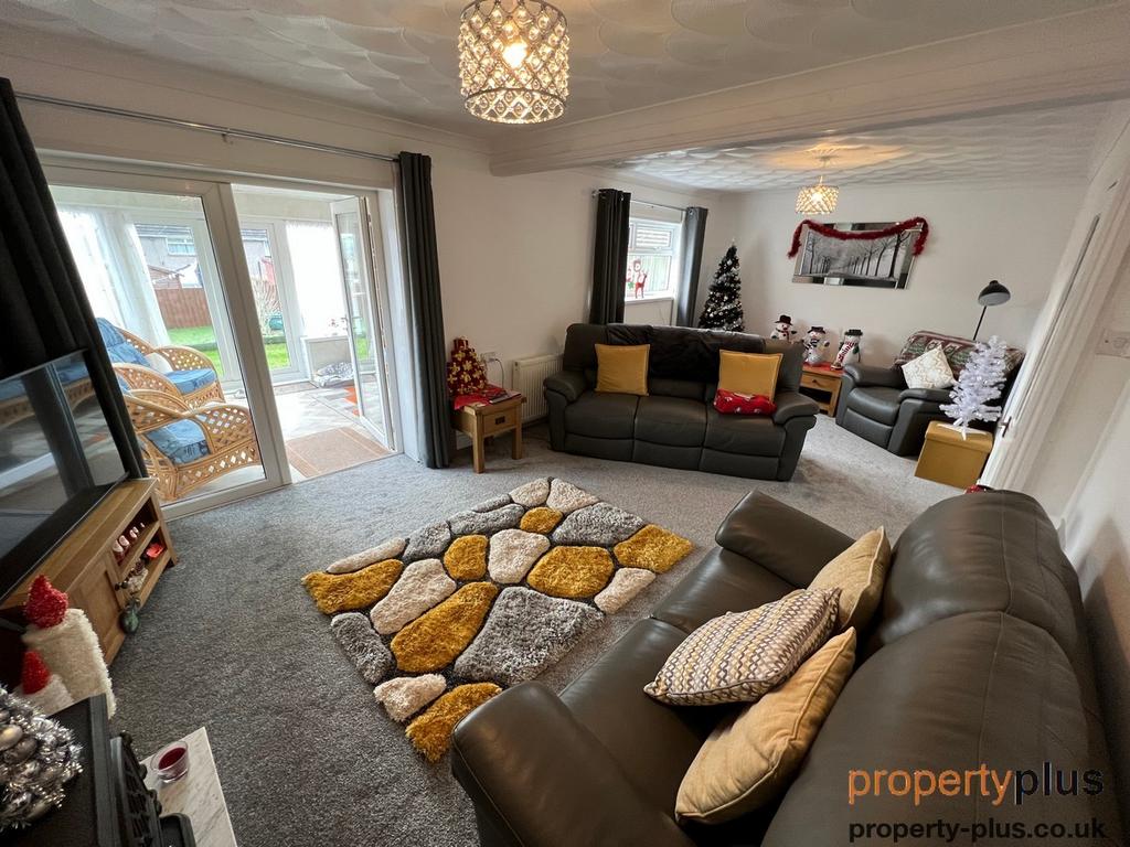 Maes Y Bryn Tonyrefail Tonyrefail 2 bed detached bungalow £199,950