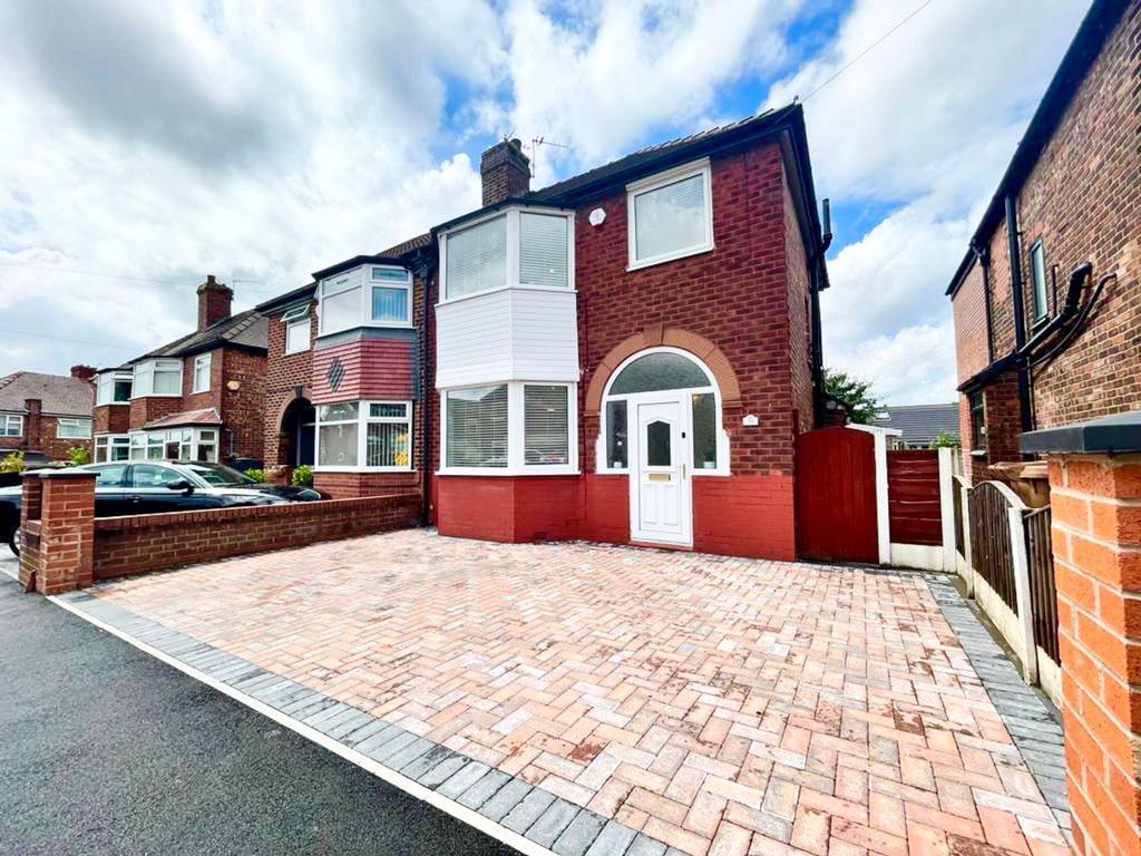 St. Peters Road, Swinton, M27 3 bed semidetached house £230,000