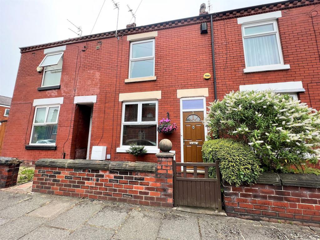 Chapel Road, Swinton, M27 3 bed terraced house £240,000