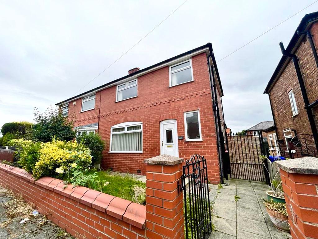Collingwood Drive, Swinton, M27 3 bed semidetached house £250,000