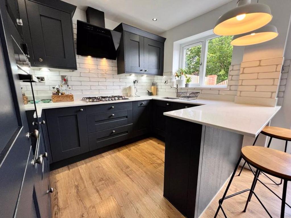 Falconwood Chase, Worsley, M28 3 bed terraced house £365,000