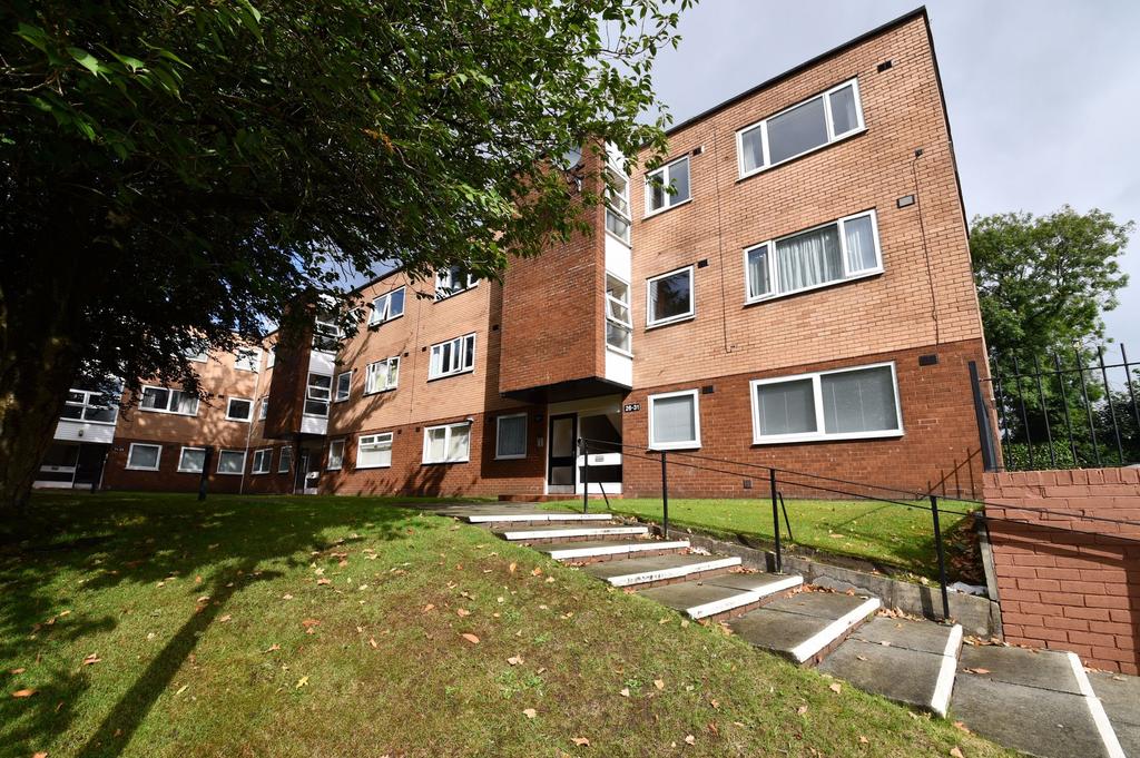 Cholmondeley Road, Rivington Cholmondeley Road, M6 2 bed flat £140,000