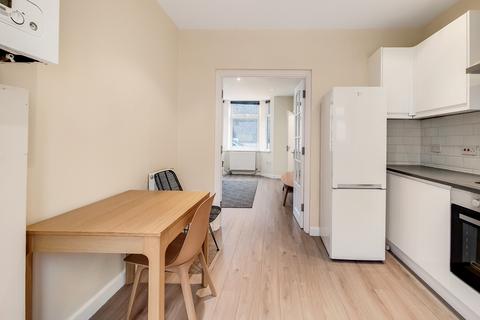 2 bedroom terraced house to rent, Carson Road, London, E16