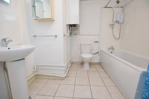 3 bedroom flat to rent, James Alexander Mews, Norwich, NR5
