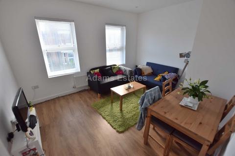 2 bedroom flat to rent, Blenheim Road, Reading