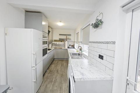 3 bedroom semi-detached house to rent, Fairfields Crescent, Colindale, NW9