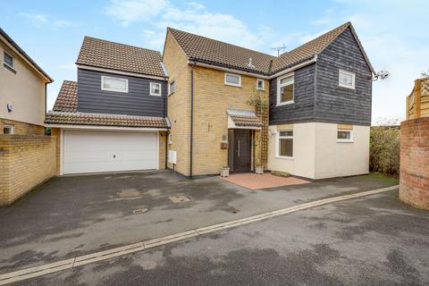 4 bedroom detached house for sale - Cherrydown, Rayleigh, SS6