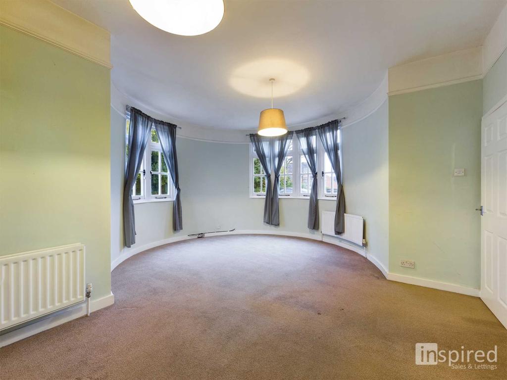 Church Green Road, Bletchley 3 bed detached house £1,750 pcm (£404 pw)