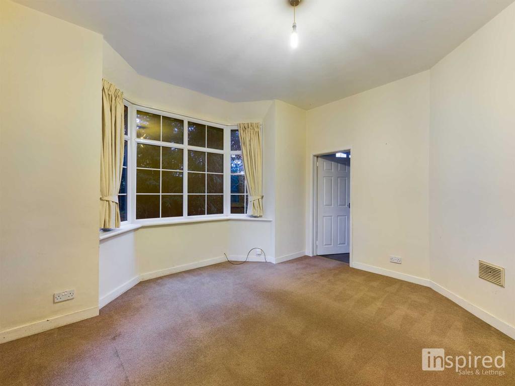Church Green Road, Bletchley 3 bed detached house £1,750 pcm (£404 pw)