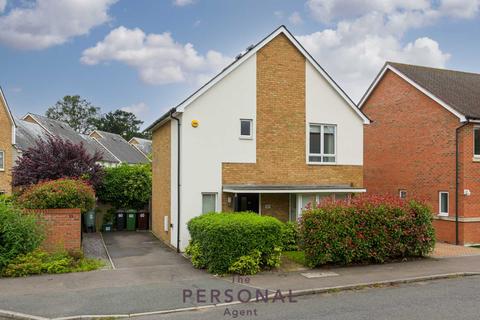 3 bedroom semi-detached house to rent - Parkview Way, Epsom