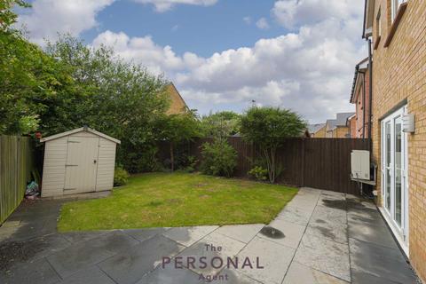 3 bedroom semi-detached house to rent - Parkview Way, Epsom