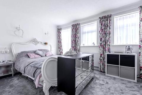 33 Regency Way, Bexleyheath, DA6 8BT