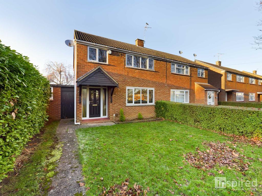 Whaddon Way, Bletchley 3 bed semidetached house £330,000