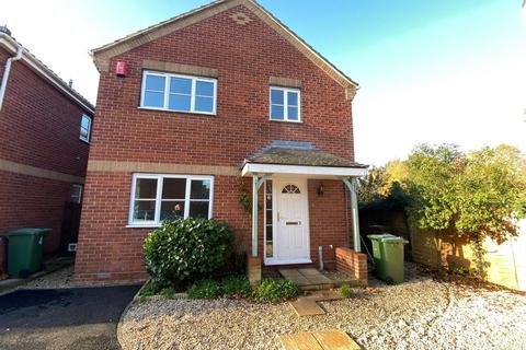 3 bedroom detached house to rent - Hadley Drive, Norwich